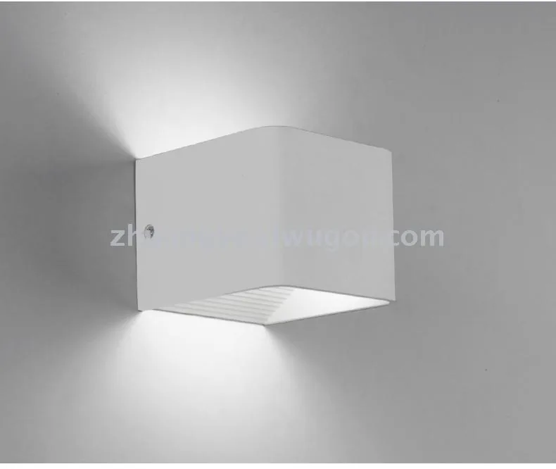 Modern LED Twin-Head Outdoor Wall Light — Villa, Living Room & Walkway — view 34