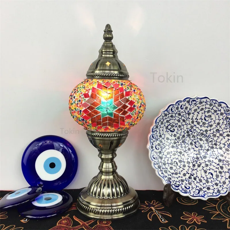 Vintage Table Lamp — Hotel, Living Room & Bedroom — view 1