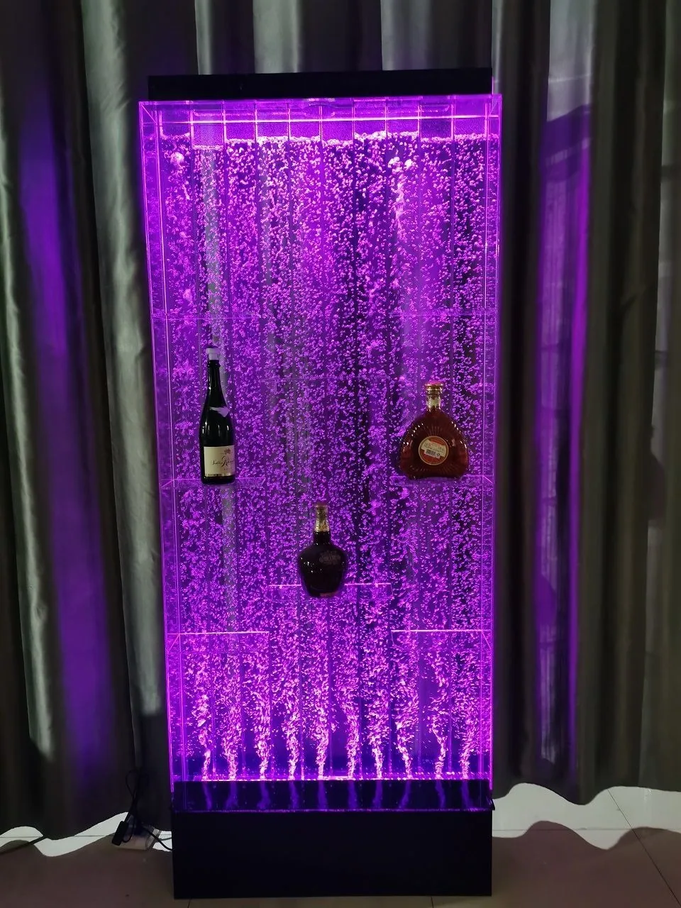 Bubble Water Feature Wall — Hallway Screen with Wine Rack — view 13