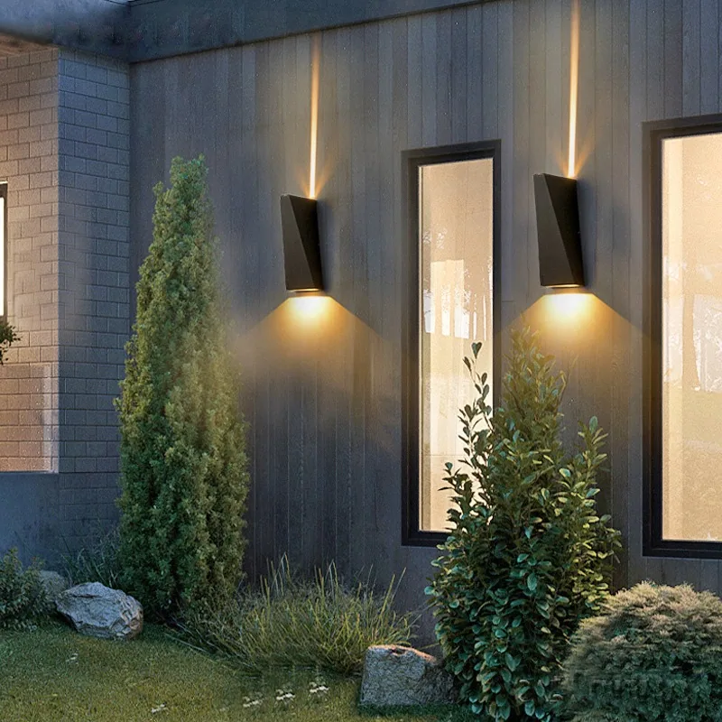 Modern Minimalist Wall Lamp — Stairwell, Villa & Hotel — view 2