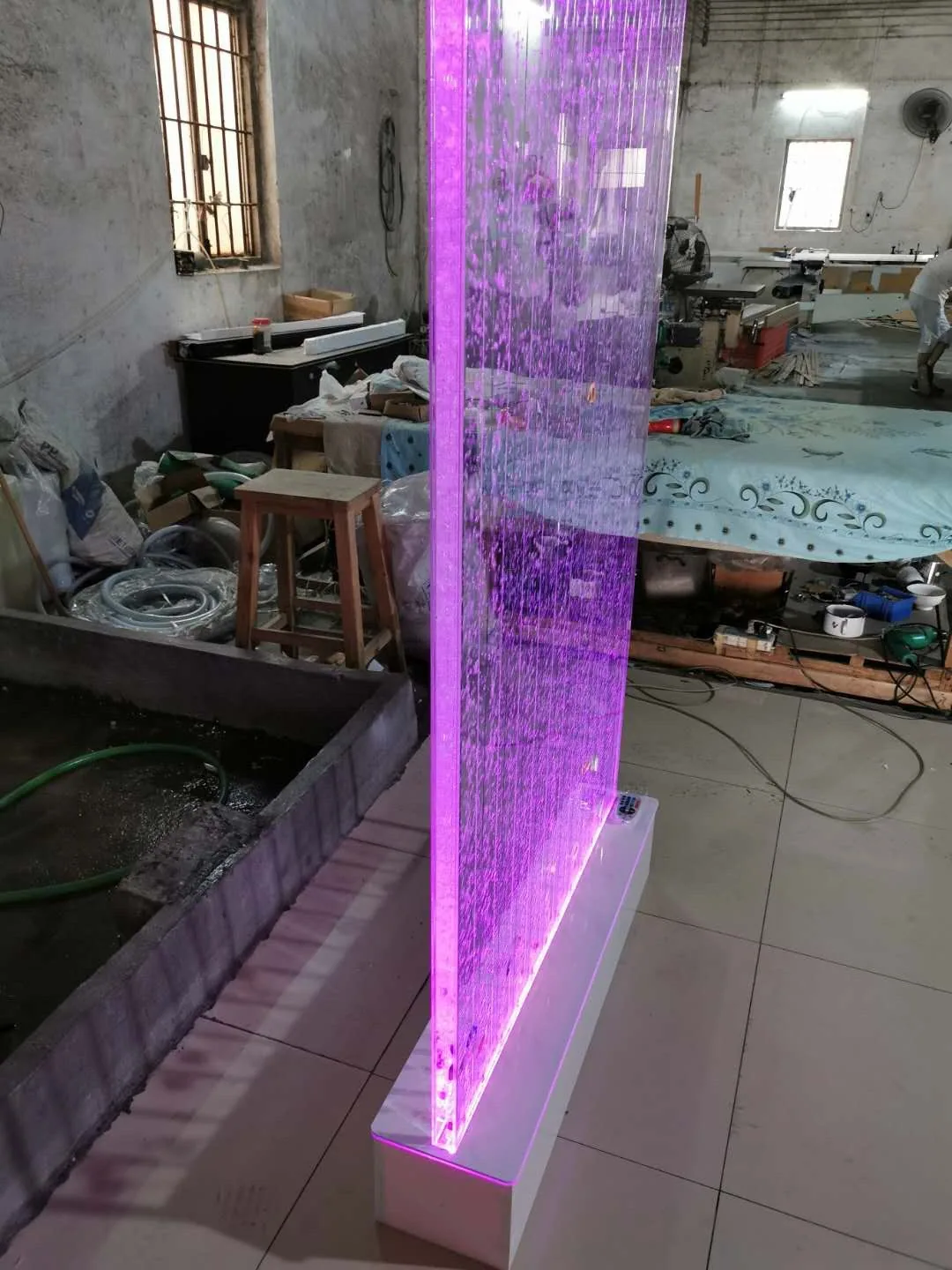 Acrylic Aquarium Screen — Bubble & Water Column — view 3